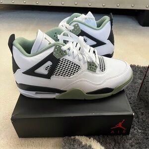 New Air Jordan 4 Seafoam Mens Size 8